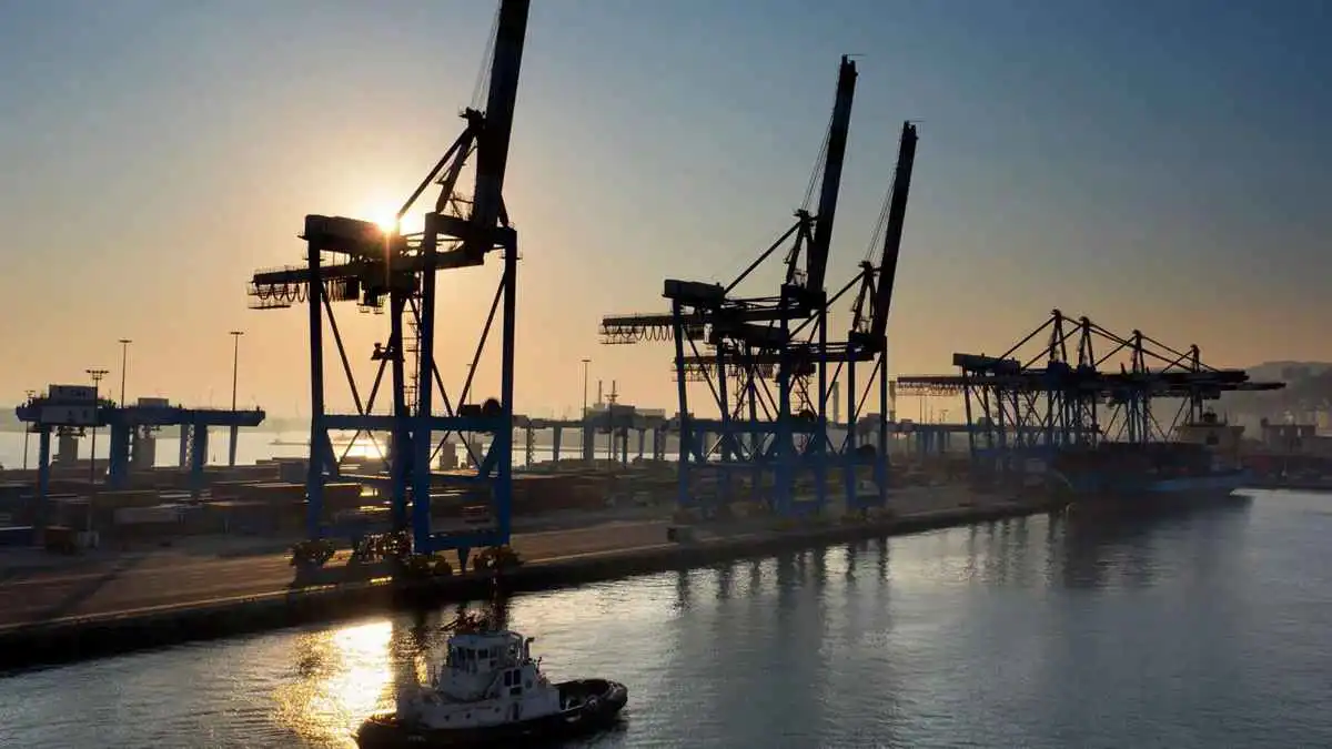 أوكرانيا تحذّر إسرائيل.. شحنة حبوب "مسروقة" قد تشعل أزمة