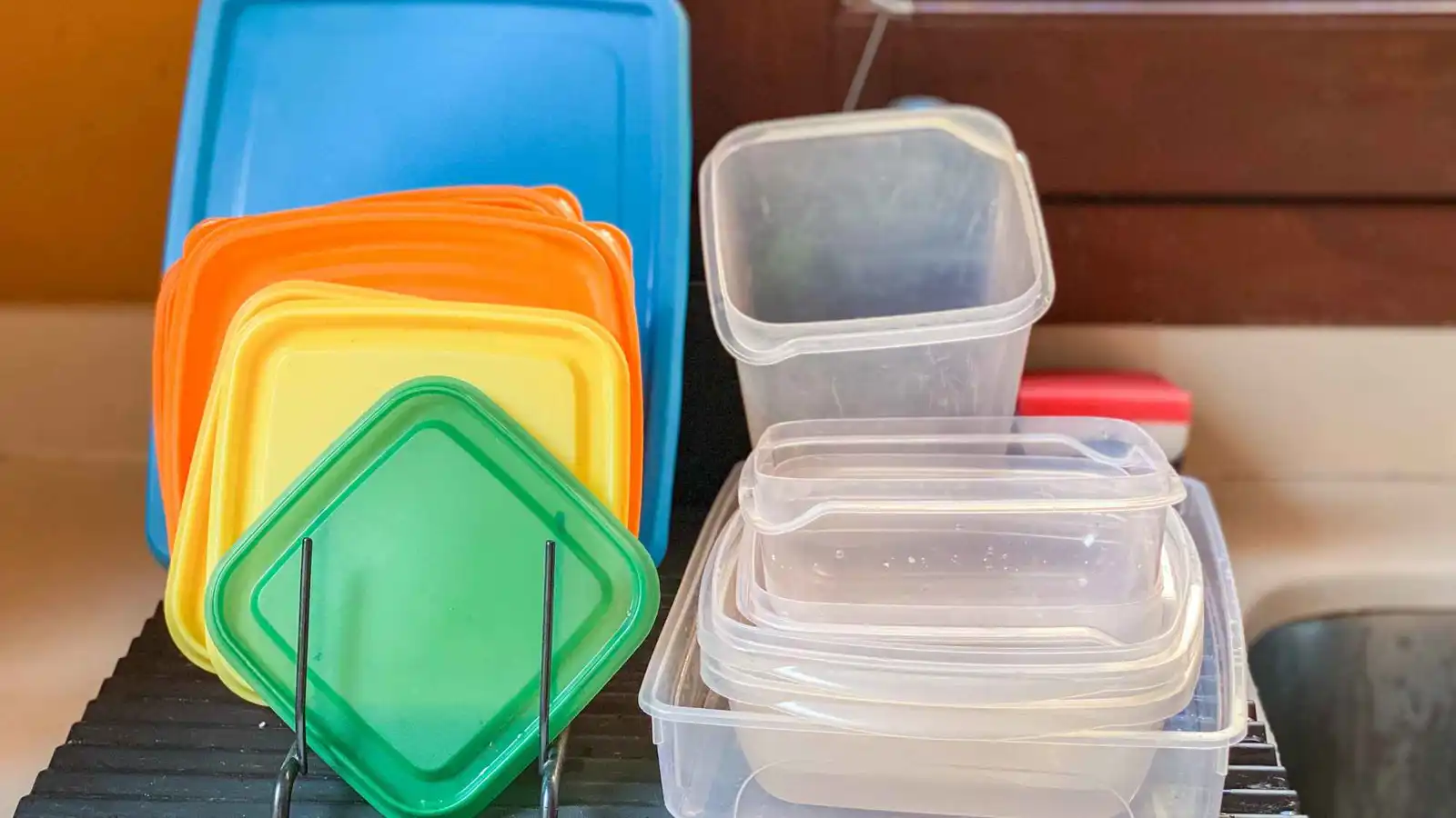 تراجع متسارع في خصوبة الرجال بسبب البلاستيك