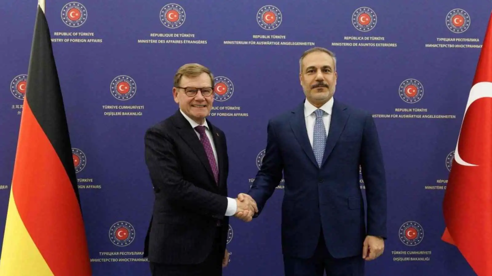 تركيا: لن نسمح بإشعال حرب أهلية في إيران