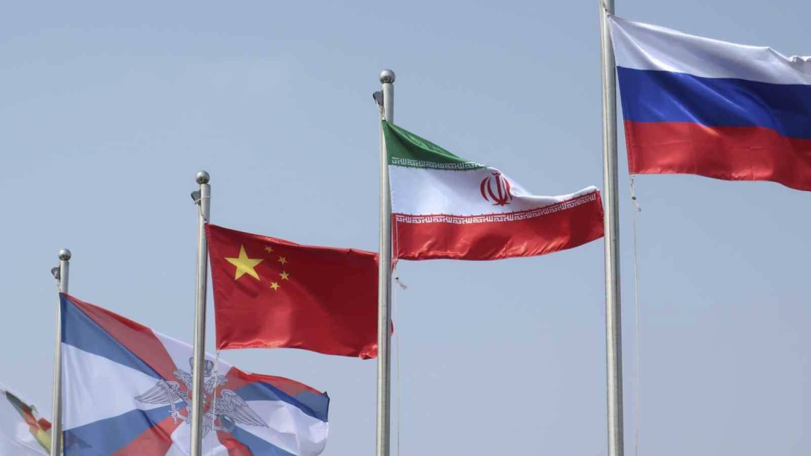 "محور الاضطرابات".. تحالف إيران وروسيا والصين لم يمت