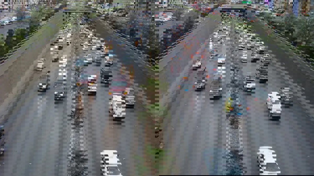 35 تطبيقاً ومئات آلاف السائقين من الجنسين يتنافسون على توصيل الركاب في السعودية