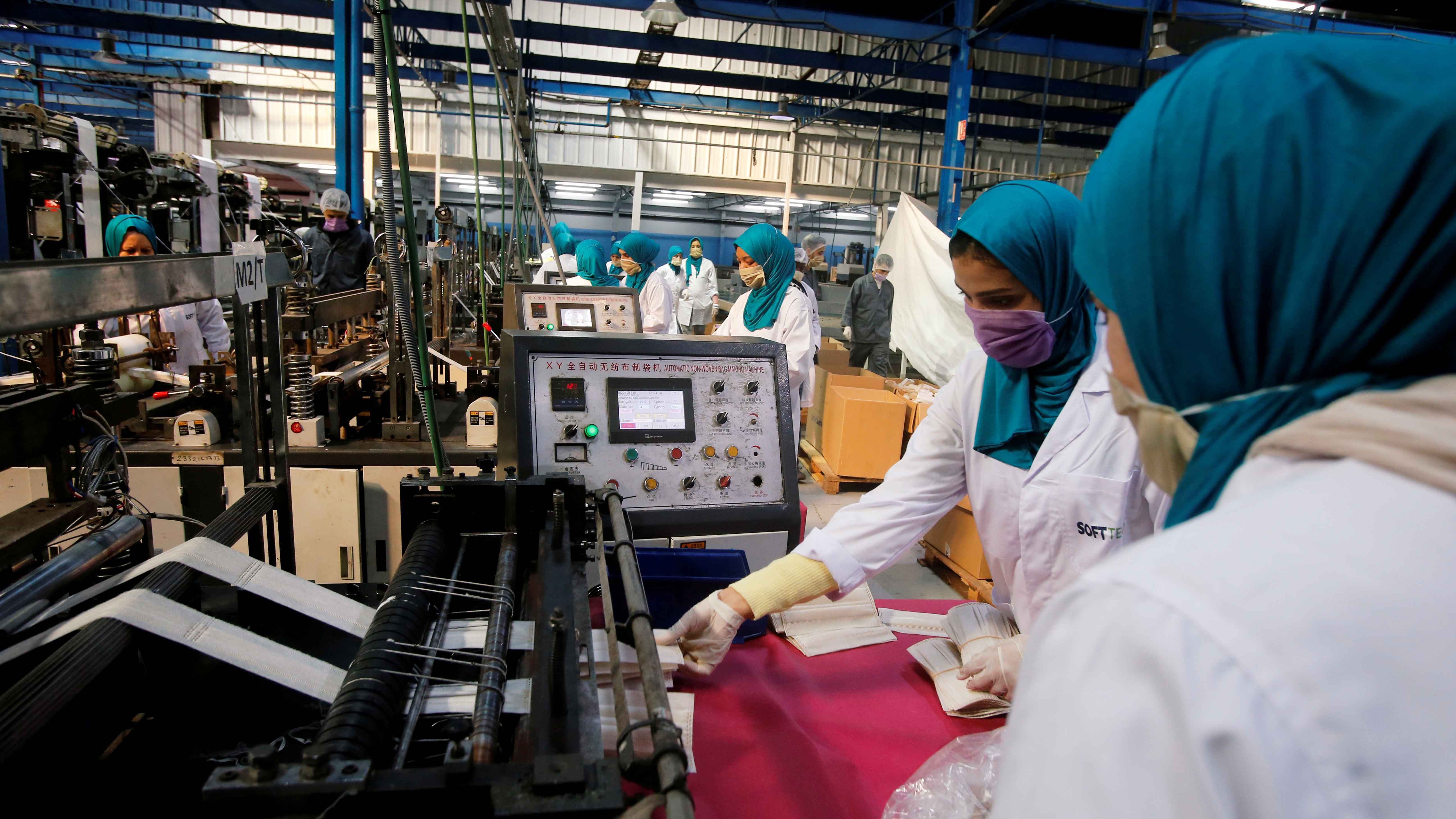 الحكومة المغربية تعلن زيادة أجور مليون و127 ألف موظف