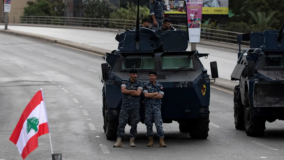 اشتباكات بين الجيش اللبناني ومحتجين إثر محاولة فتح طرق بالقوة ‎(فيديو)