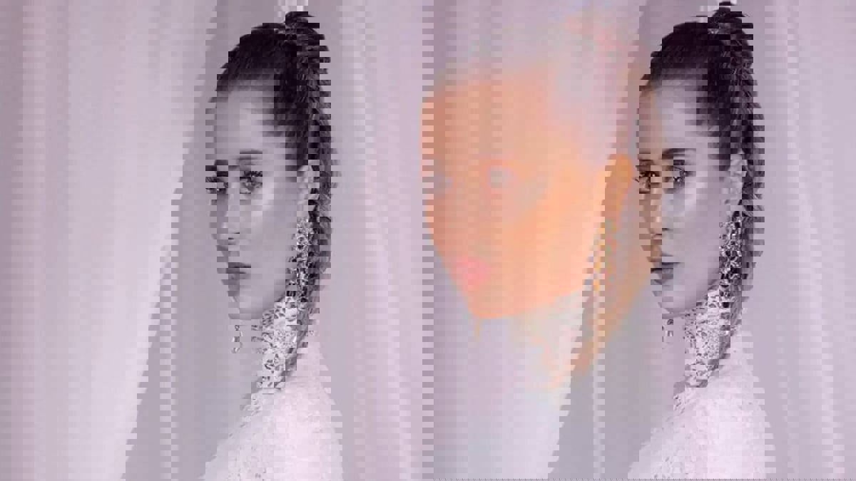 عائشة بن أحمد تكشف سبب رفضها الزواج حتى الآن‎