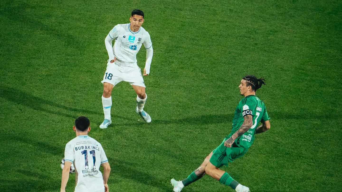 أول تحرك رسمي من الأهلي السعودي بعد إلغاء هدفيه ضد الأخدود