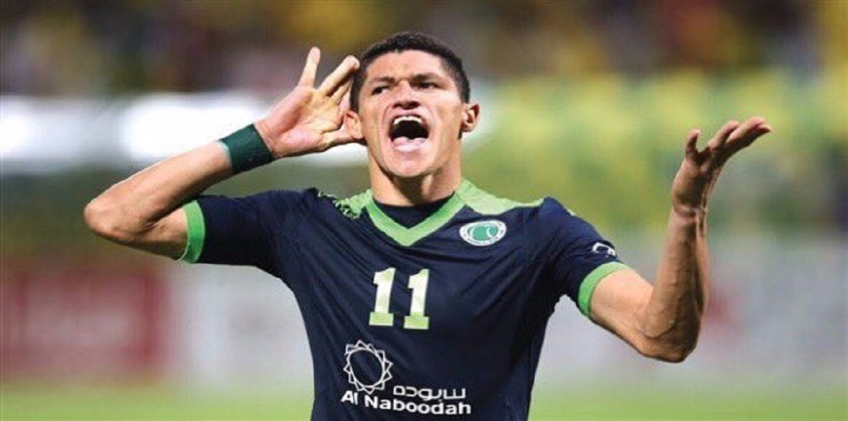 الإمارات.. نادي شباب الأهلي دبي يربط لوفانور هنريكي لـ 3 مواسم