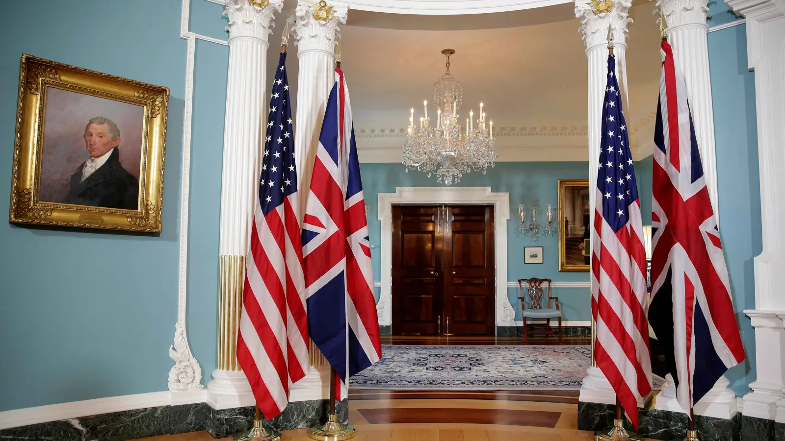 "تلغراف": لندن تخشى من فرض ترامب عقوبات على الجنائية الدولية