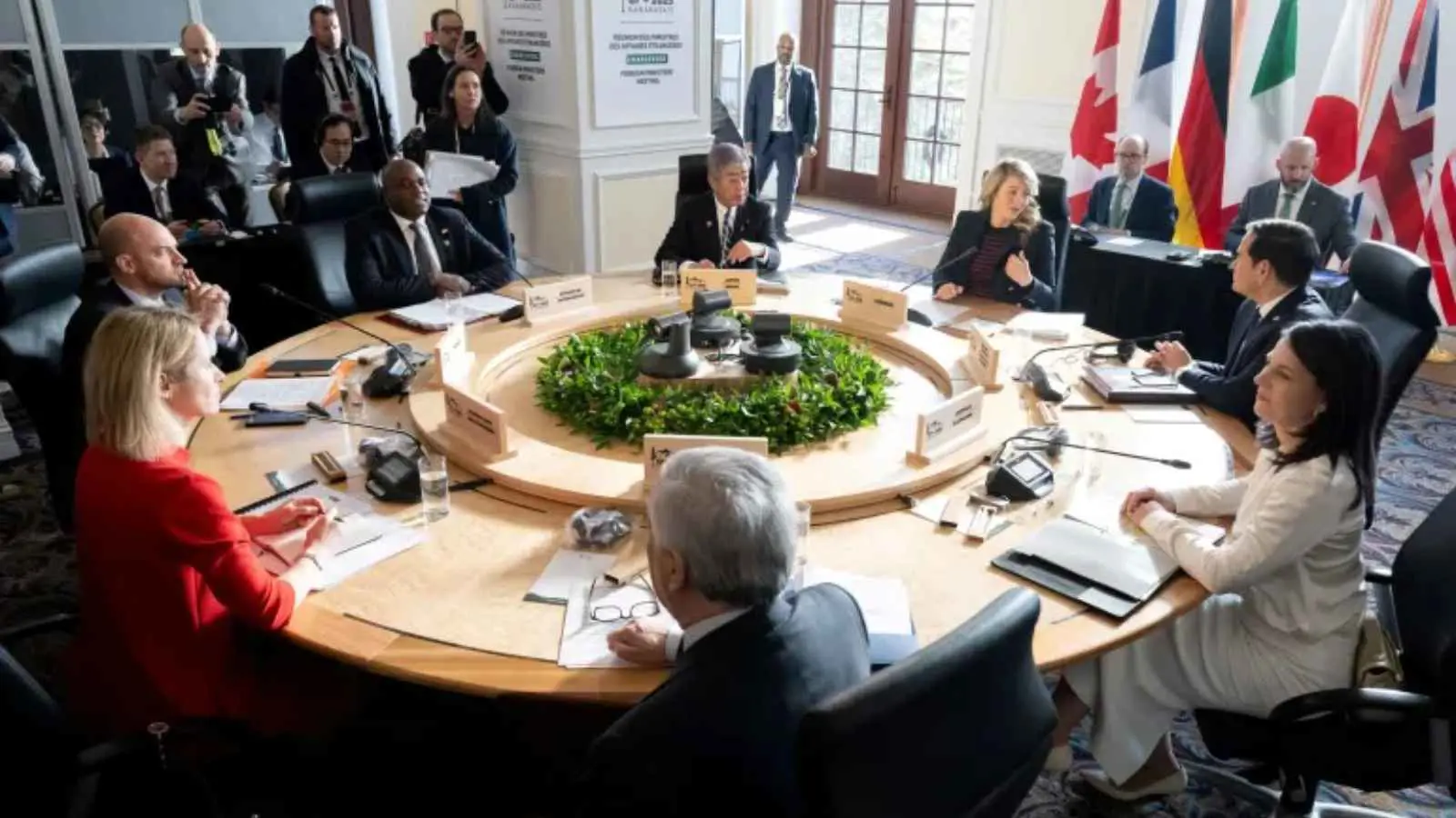 واشنطن والغرب.. تقارب حول هدنة أوكرانيا وتجاهل لـ "حل الدولتين"