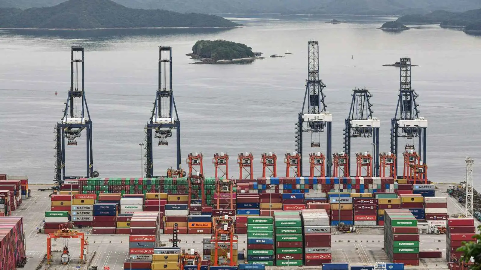 32 % ارتفاع صادرات الصين إلى الولايات المتحدة في يونيو