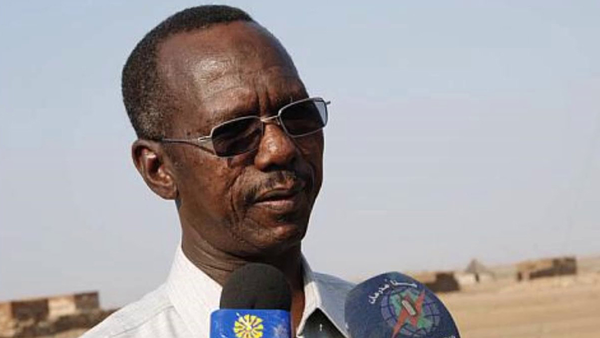 مساعد عمر البشير ينفي وجود اتجاه لتشكيل "حكومة انتقالية"