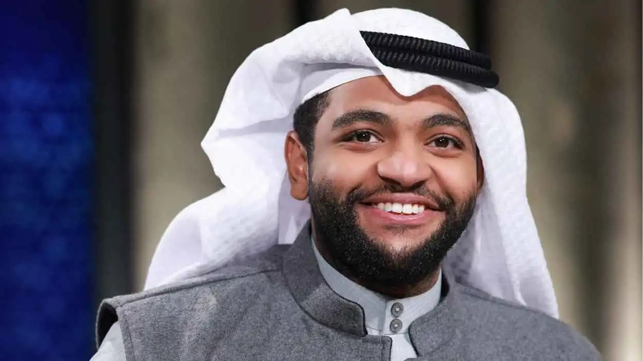 مستجدات الوضع الصحي للفنان خالد المظفر بعد جلطة مفاجئة على المسرح