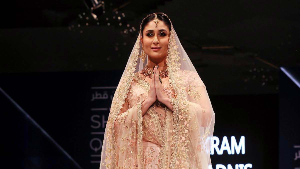 "العائلة بخير".. كارينا كابور تصدر بيانا بعد حادثة طعن زوجها