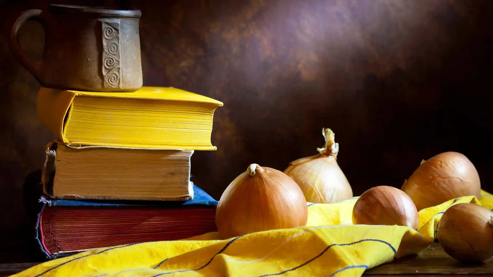 طارد للأرواح الشريرة.. لماذا قدّس المصريون القدماء البصل؟‎