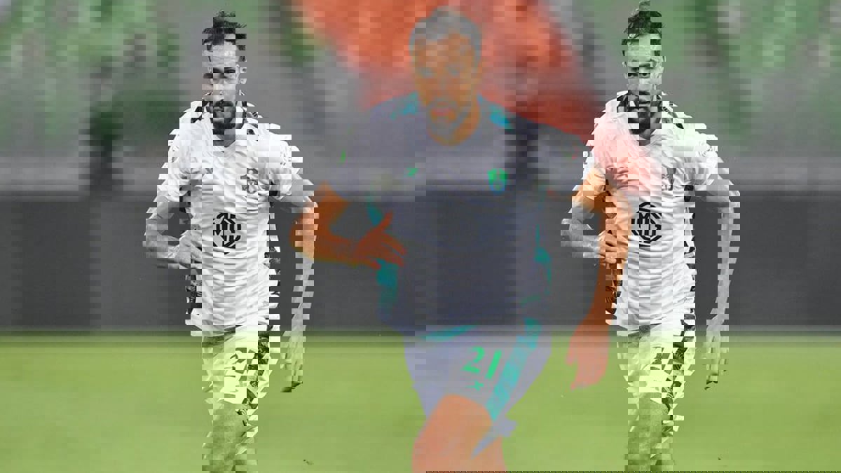 وليد الفراج يكشف تطورات أزمة احتجاج الهلال ضد حمدي النقاز (فيديو)