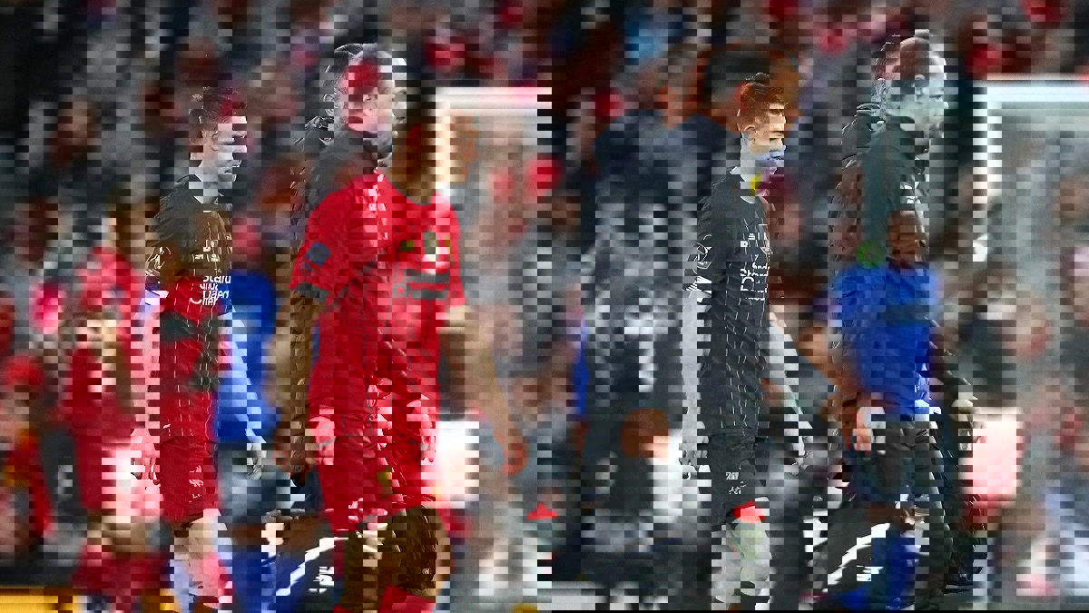 صدمة جديدة لليفربول بعد إصابة جيمس ميلنر أمام إيفرتون في كأس الاتحاد الإنجليزي