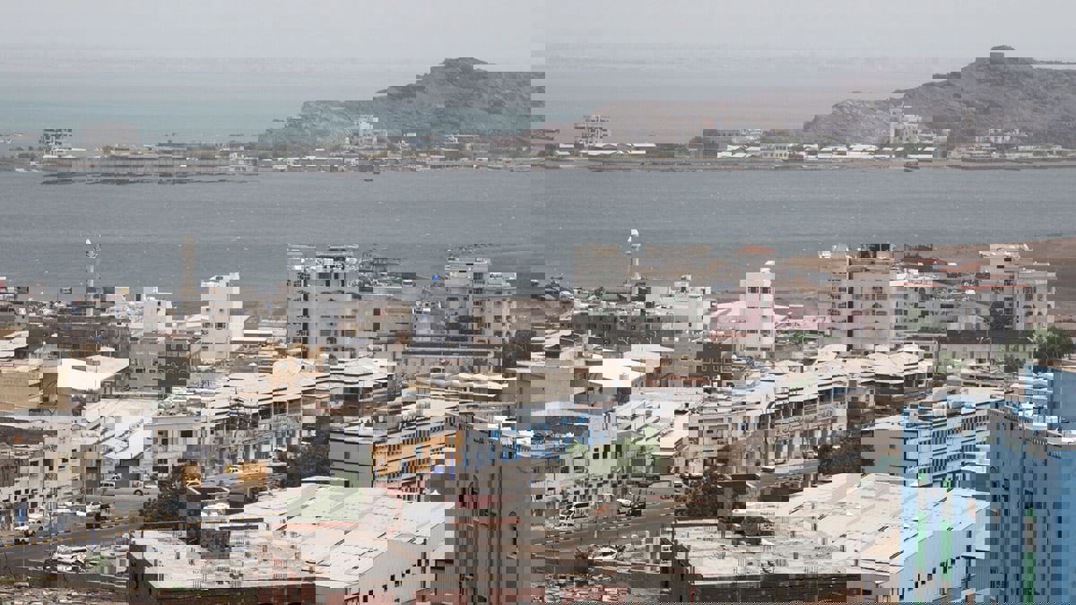 وصول قوات عسكرية إلى عدن