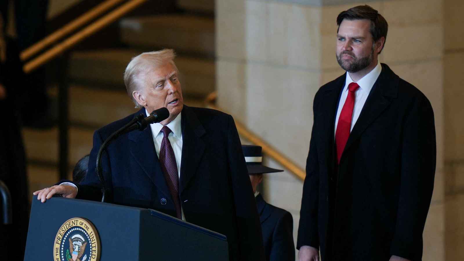 ترامب يندد بآخر قرارات بايدن الرئاسية (فيديو)