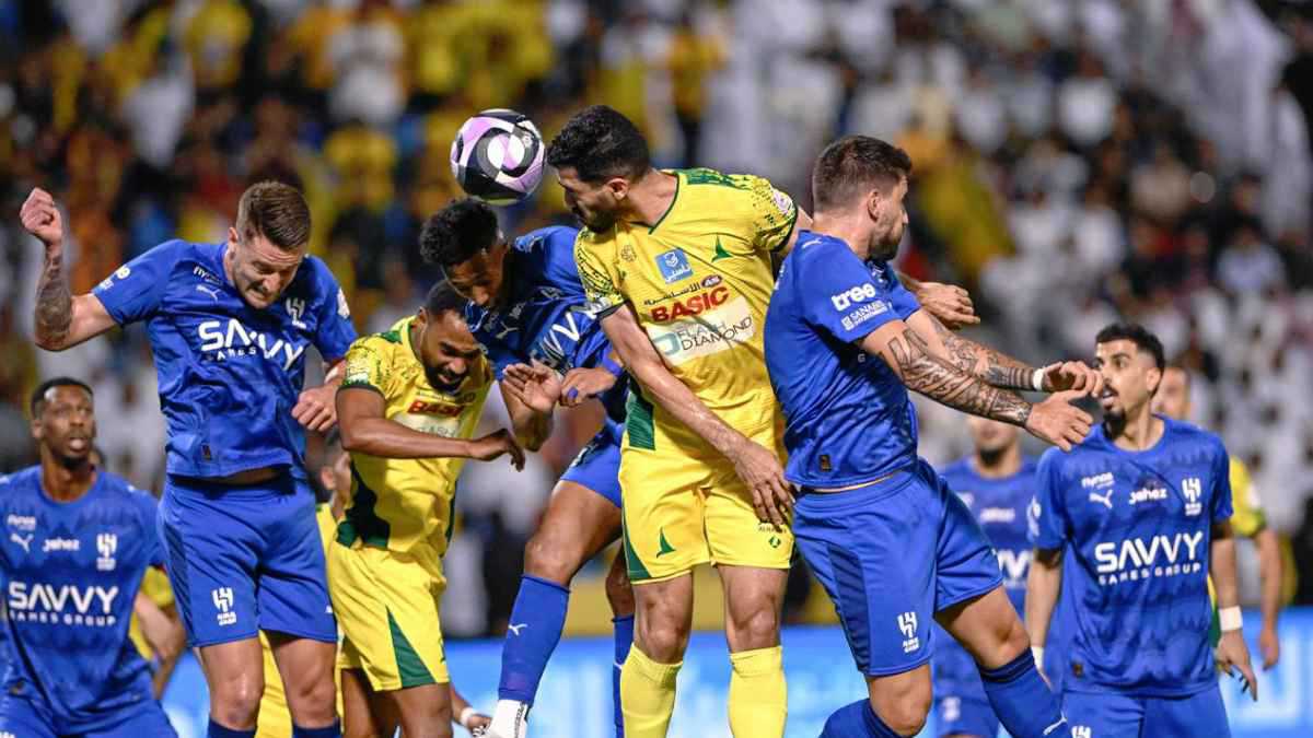 بعد الفوز الصعب على الخليج.. أبرز 3 لاعبين أبهروا جمهور الهلال 