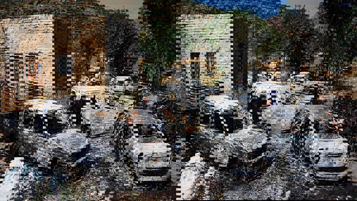 مستوطنون يحرقون مركبات ومنازل لفلسطينيين في نابلس‎ 