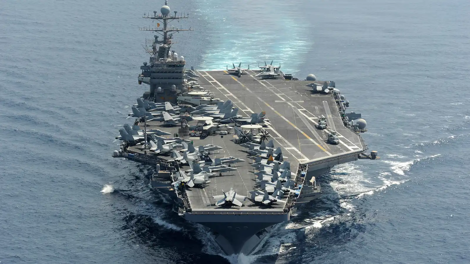 "المنطقة لا تحتمل".. أوروبا تحذر من هجوم أمريكي محتمل على إيران