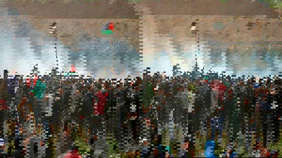 إصابة 12 فلسطينيًا برصاص الاحتلال الإسرائيلي قرب حدود غزة