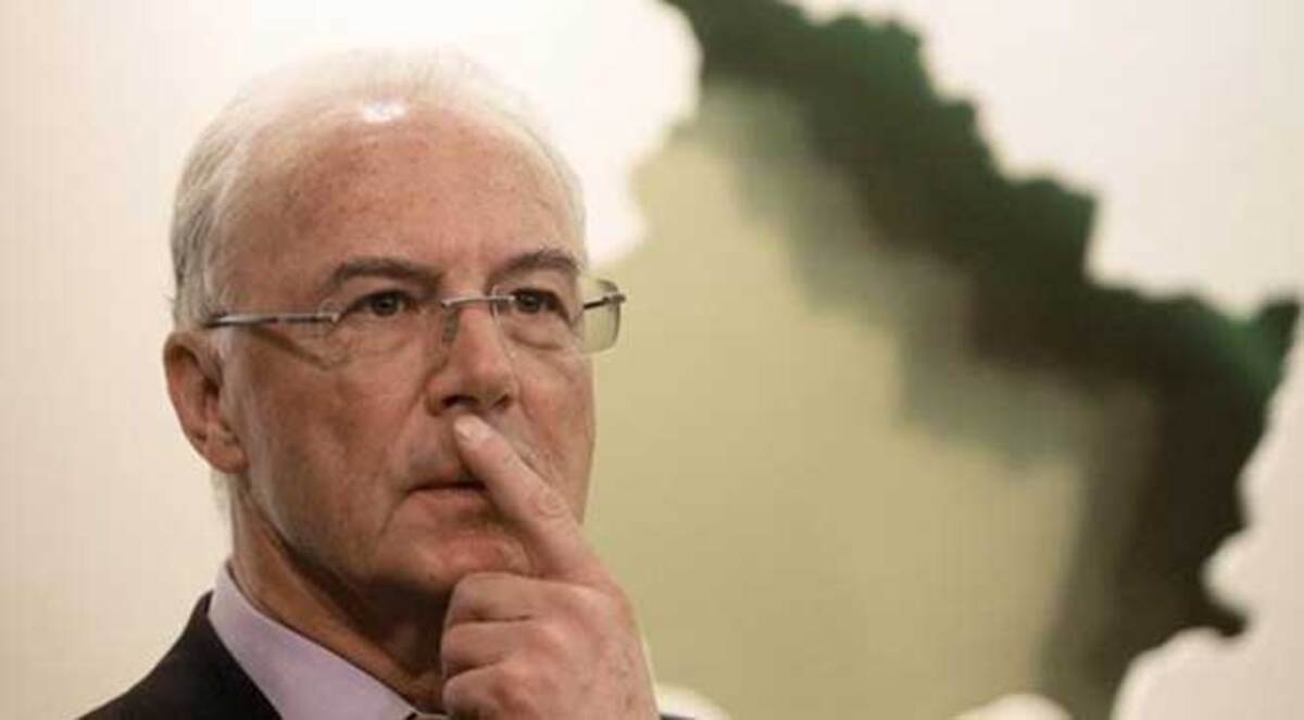 بيكنباور يفضل البقاء في ميونخ خوفا من سوء طالعه