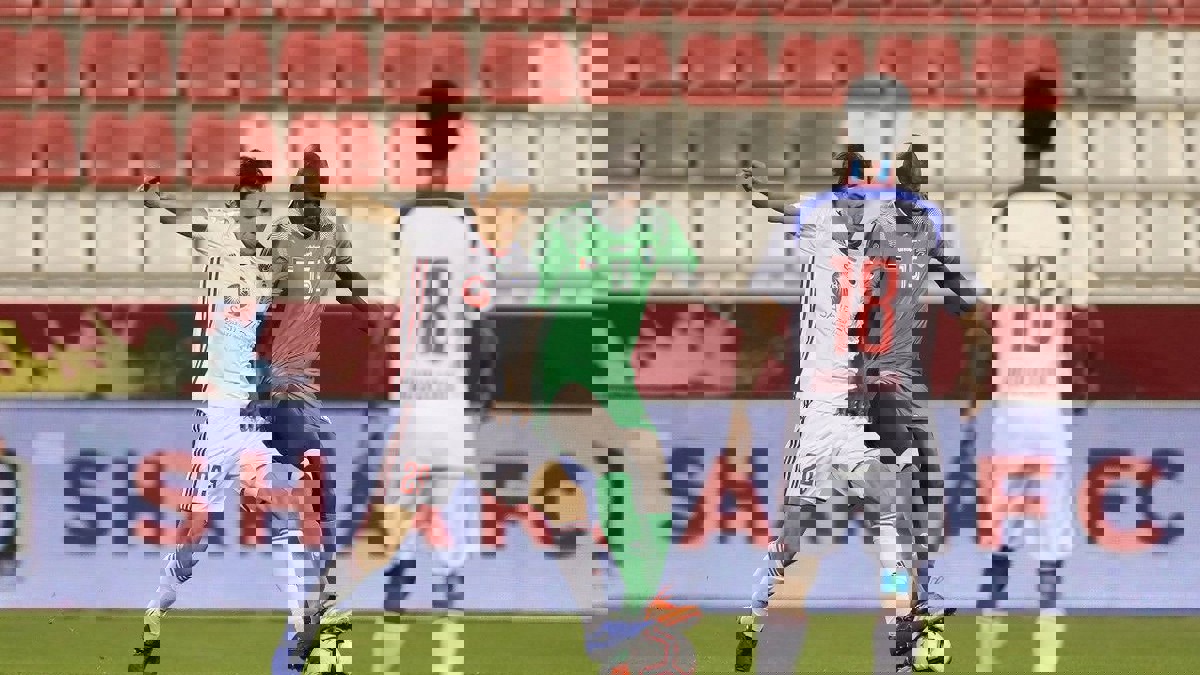 الشارقة يتخطى شباب الأهلي دبي ويُحكم قبضته على صدارة ترتيب الدوري الإماراتي (فيديو)