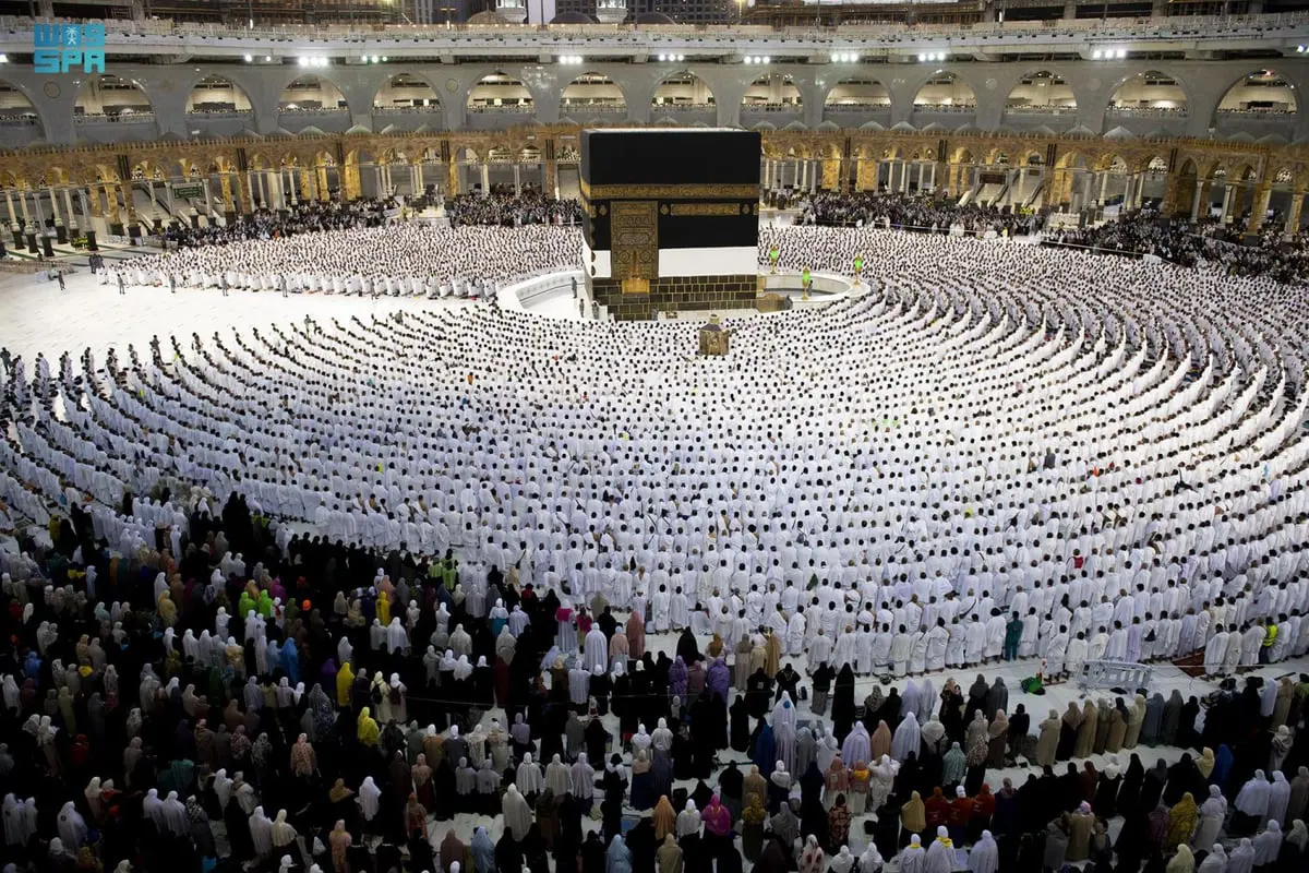 السعودية تدشن "التاكسي الطائر" في موسم الحج هذا العام (فيديو)