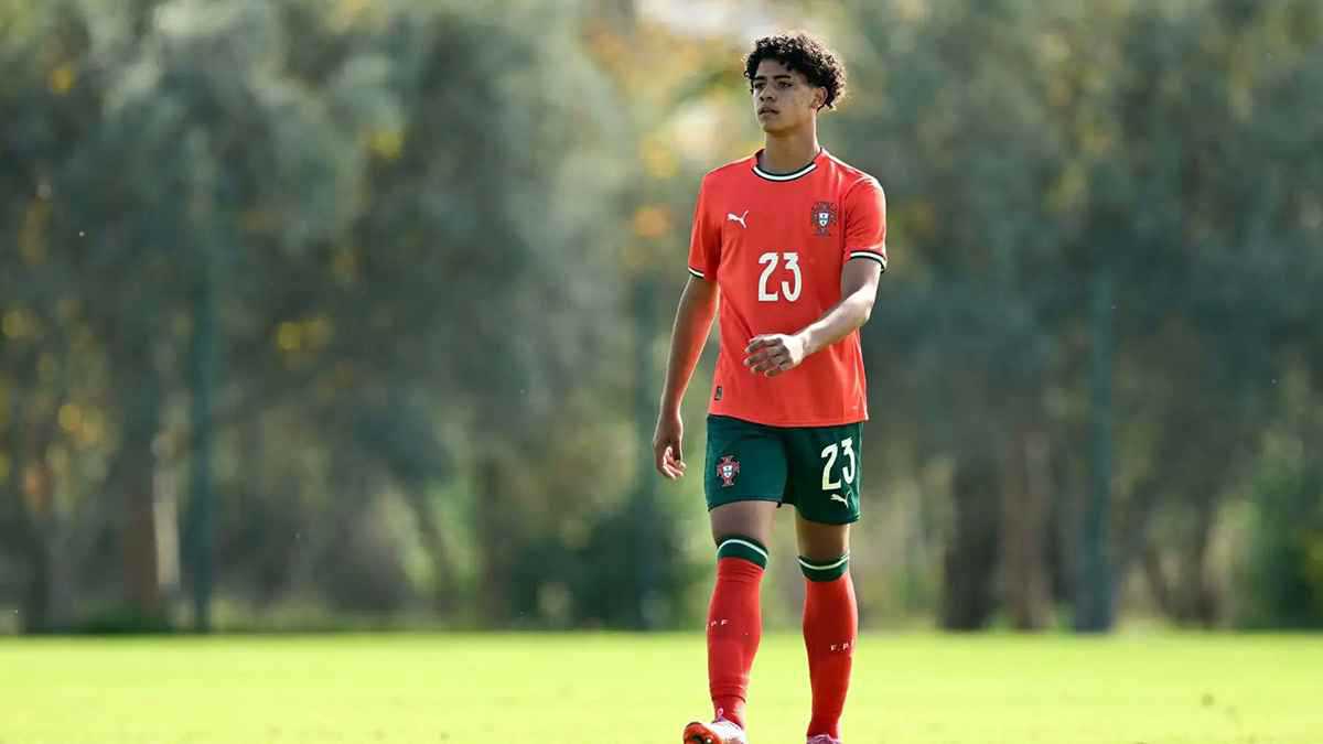 إجابة السؤال الخطير.. هل تم فرض كريستيانو جونيور على منتخب البرتغال؟
