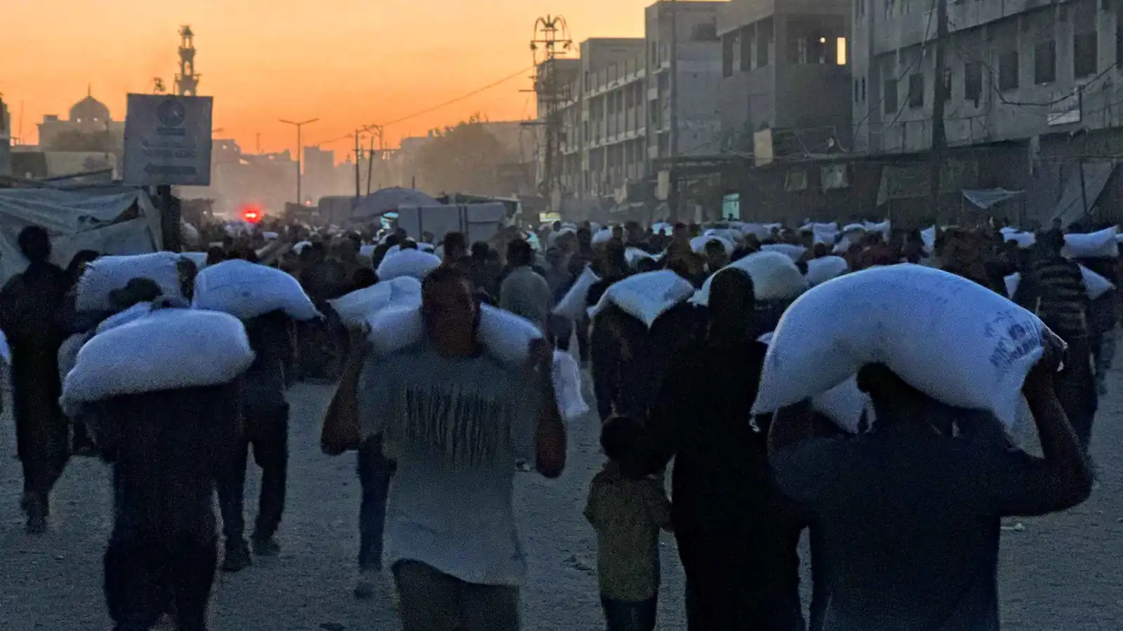 "نيويورك تايمز":  لا دليل على أن حماس سرقت مساعدات غزة