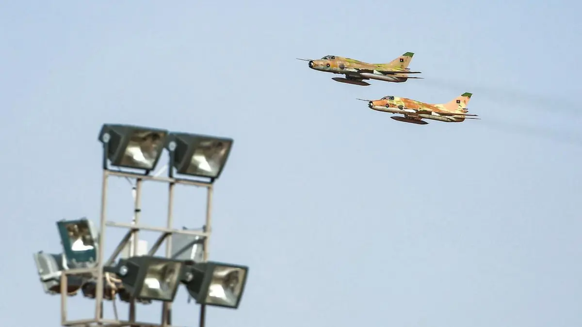 طيران مجهول يستهدف مصنع قوارب بمدينة صبراتة الليبية