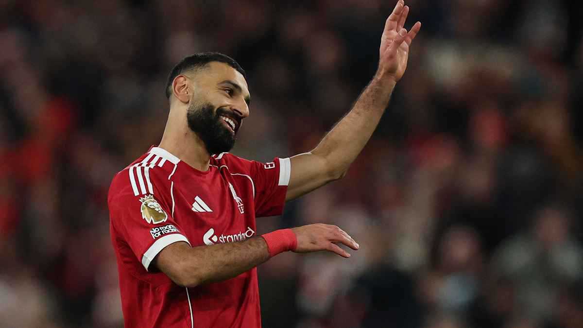 الفريق سيئ دونك.. جماهير ليفربول تتوسل محمد صلاح للعودة 