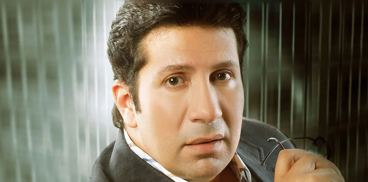 لماذا انسحب الفنان هاني رمزي فجأة من برنامج مقالب رمضان؟ (صورة)