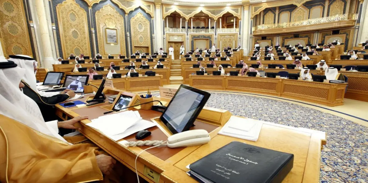 عضو بمجلس الشورى السعودي يدعو لتوسيع "السعودة" ويقول: أولادي يعملون سائقي توصيل طلبات