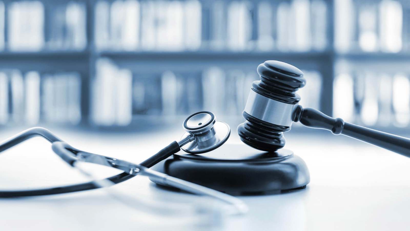 مصر.. وفاة طفل إثر "خطأ طبي" تثير غضبًا واسعًا (صورة)