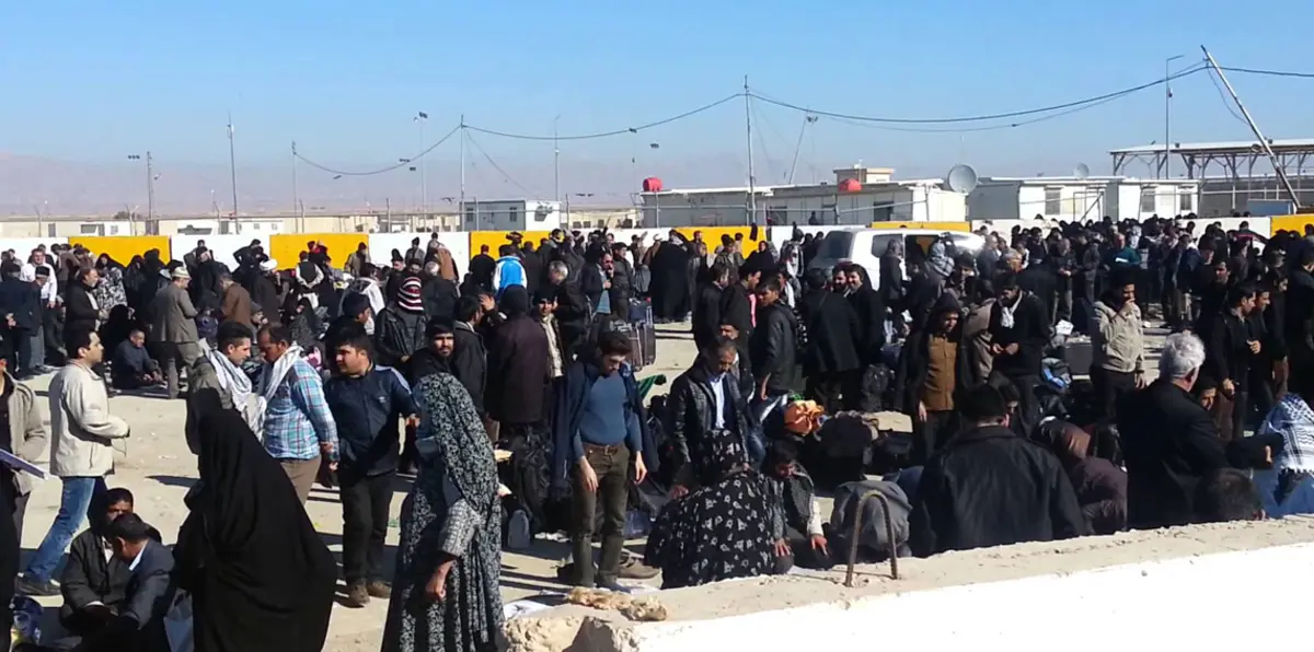 تجنبًا للأزمة.. إيران تمنع العراقيين من شراء البضائع الأساسية