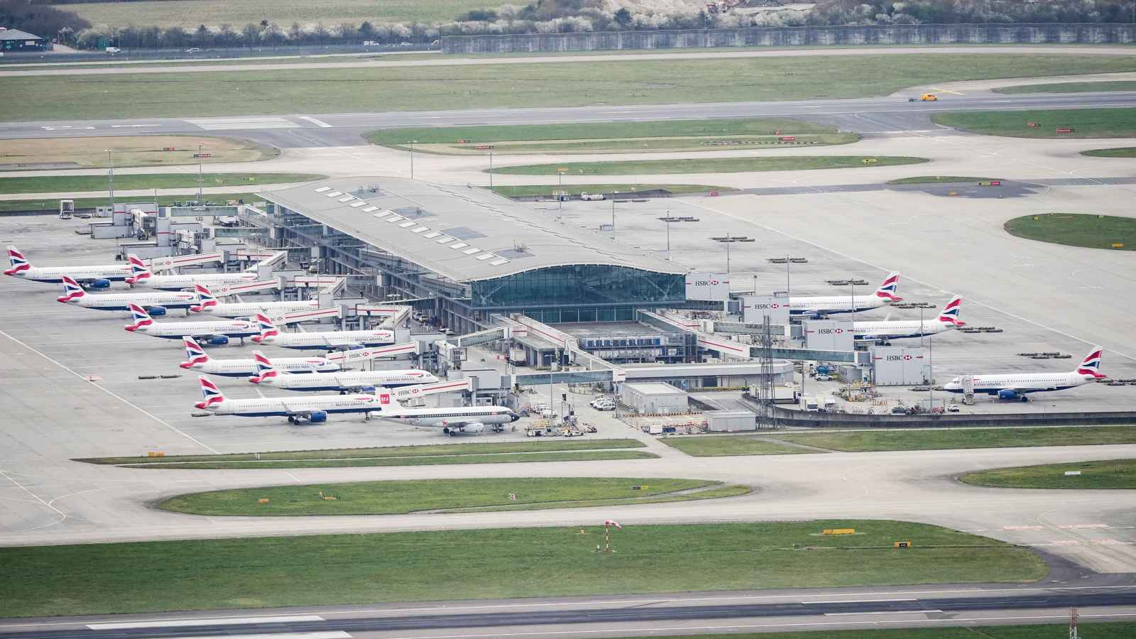 جهاز الإطفاء يكشف نتائج أولية بشأن حريق مطار هيثرو‎