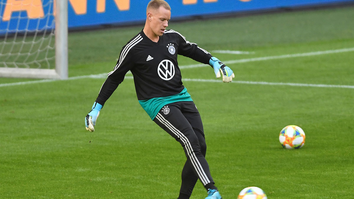 تير شتيغن عن جلوسه بديلًا لمانويل نوير في المنتخب الألماني: هذا الأمر يدفعني بعض الشيء إلى الجنون