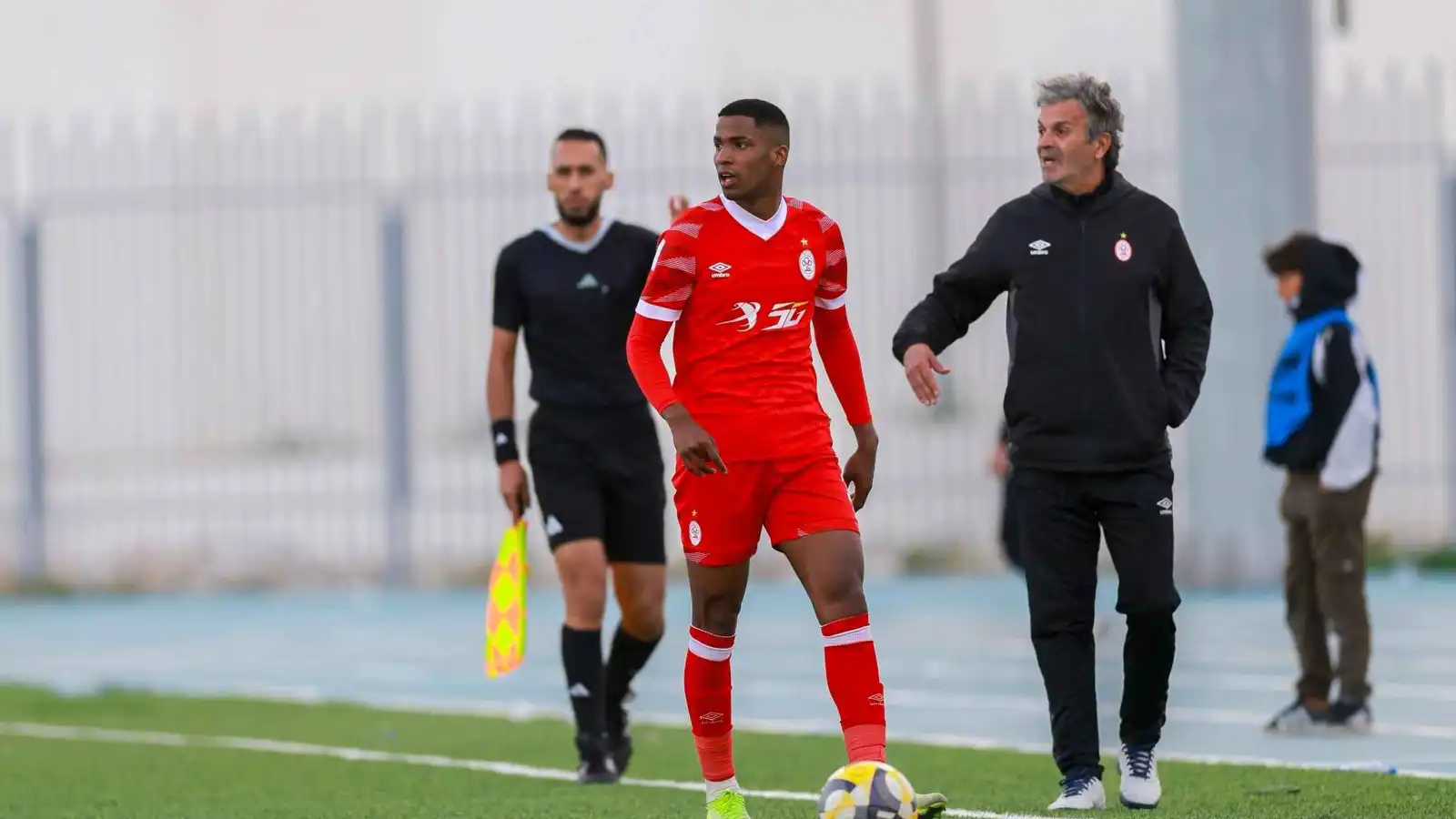 8 انتصارات في 9 مباريات.. إقالة غريبة للتونسي بن يحيى من تدريب الاتحاد الليبي