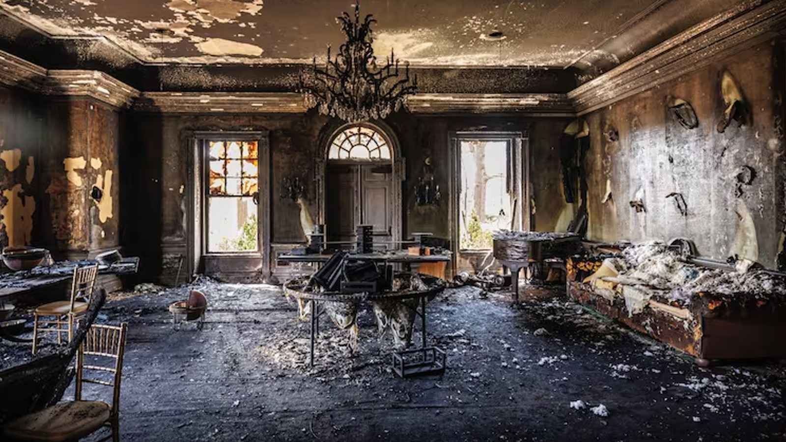 حريق "متعمد" يلتهم منزل حاكم ولاية بنسلفانيا (فيديو وصور)