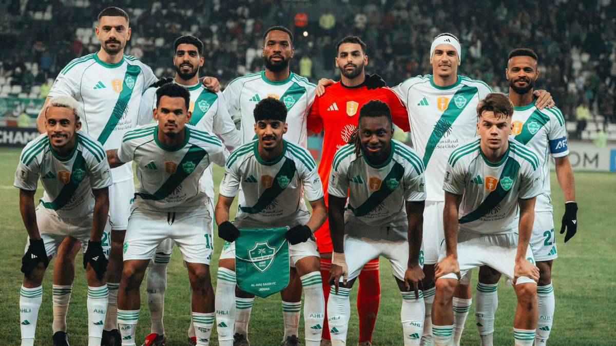 بث مباشر لمباراة الأهلي والفتح في دوري روشن السعودي 