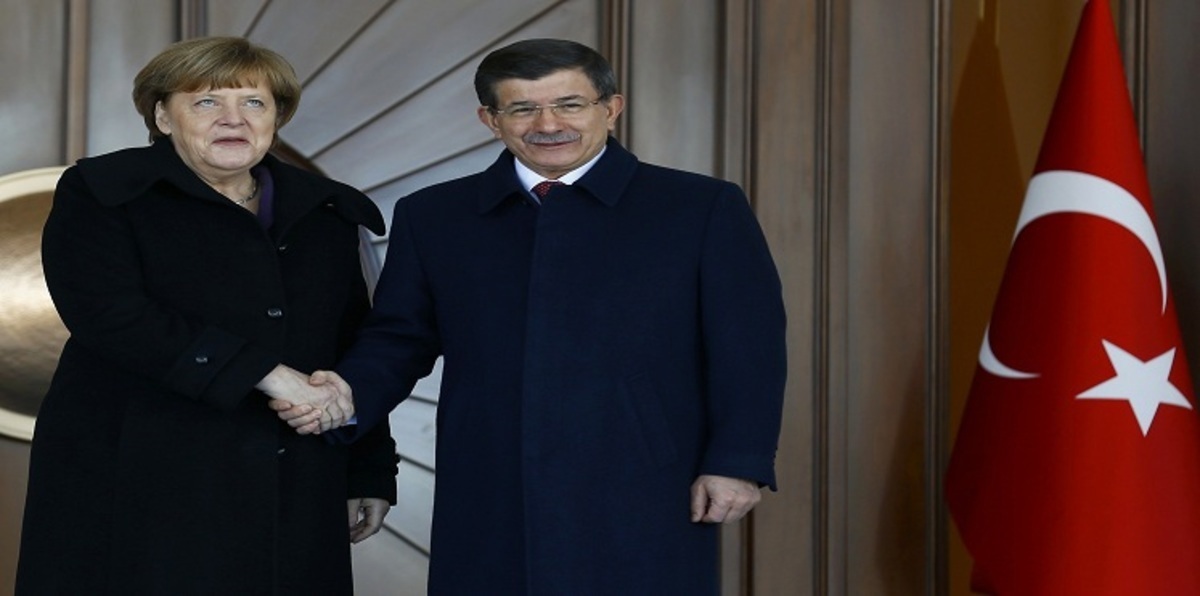 ميركل تطرق أبواب تركيا للحد من تدفق اللاجئين إلى أوروبا‎