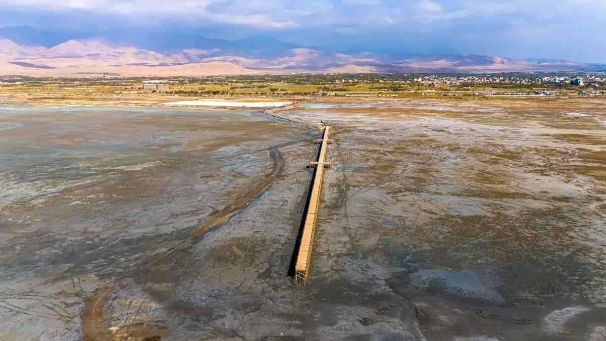 هل تقود أزمة إيران المائية إلى "ثورة" على النظام السياسي؟