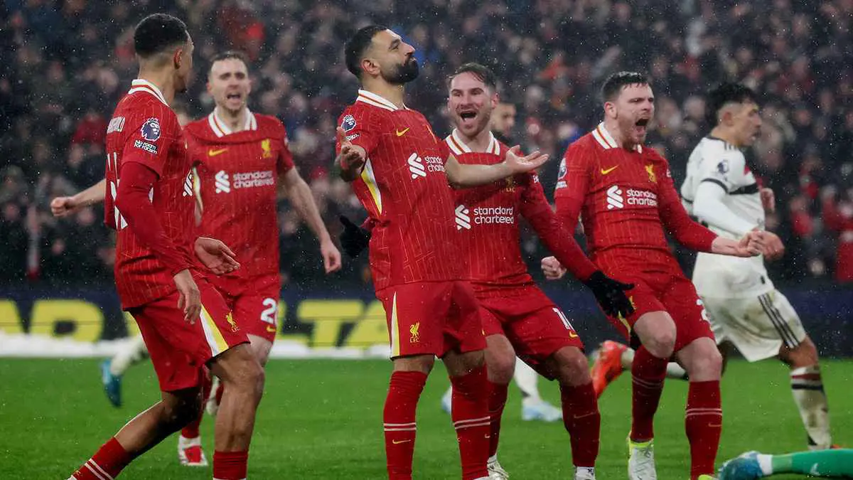 هل سرقت جائزة "لاعب الشهر" من محمد صلاح؟ (إنفوغرافيك)