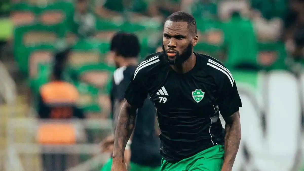 فرانك كيسيه نجم الأهلي السعودي