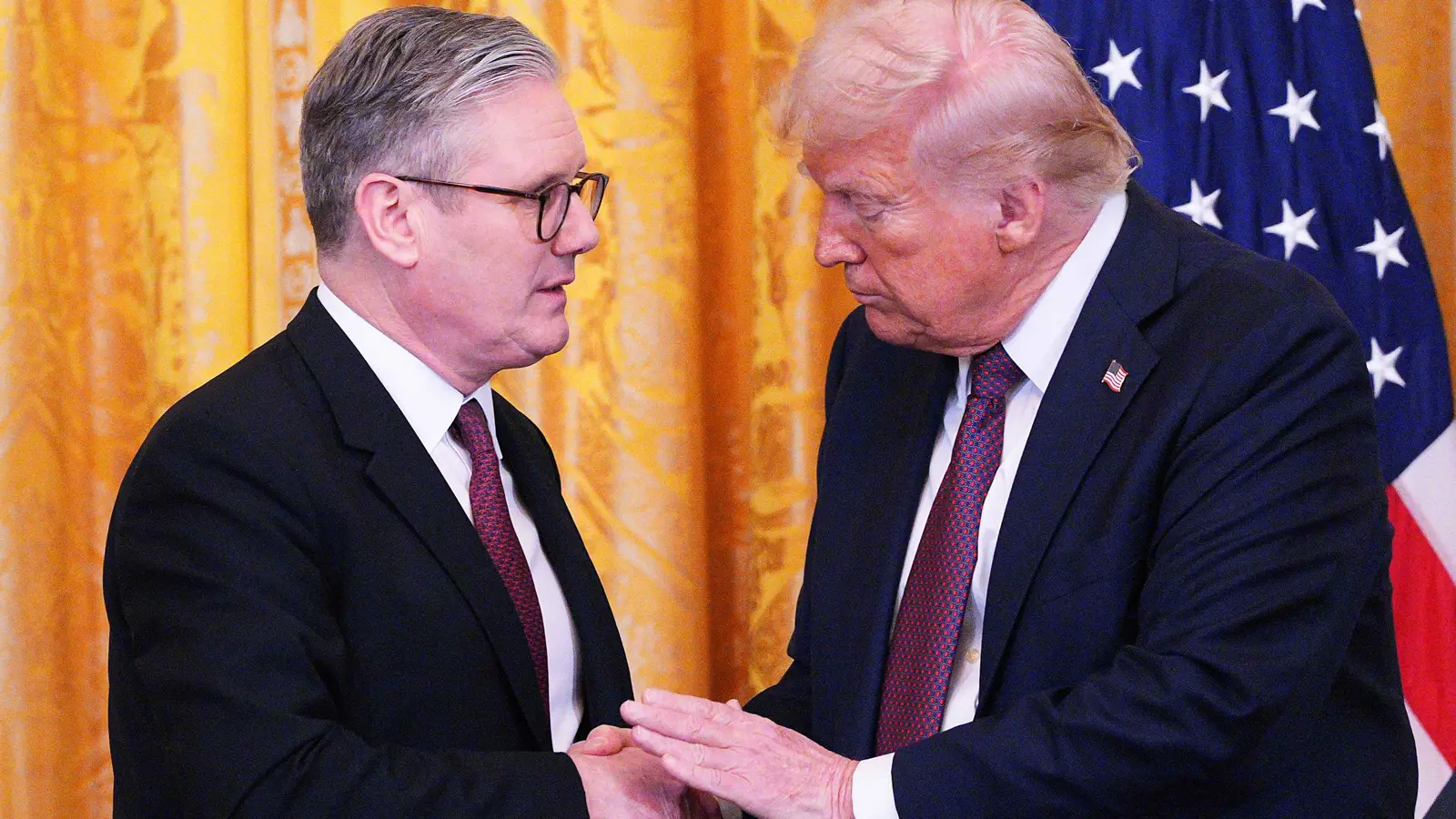 "وول ستريت جورنال": ترامب يلين تجاه أوكرانيا من دون التزامات أمنية