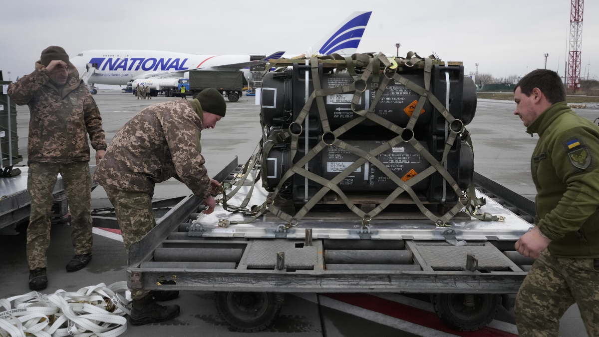 أوكرانيا تتلقى تعهدات بمساعدات عسكرية بأكثر من 1.5 مليار يورو