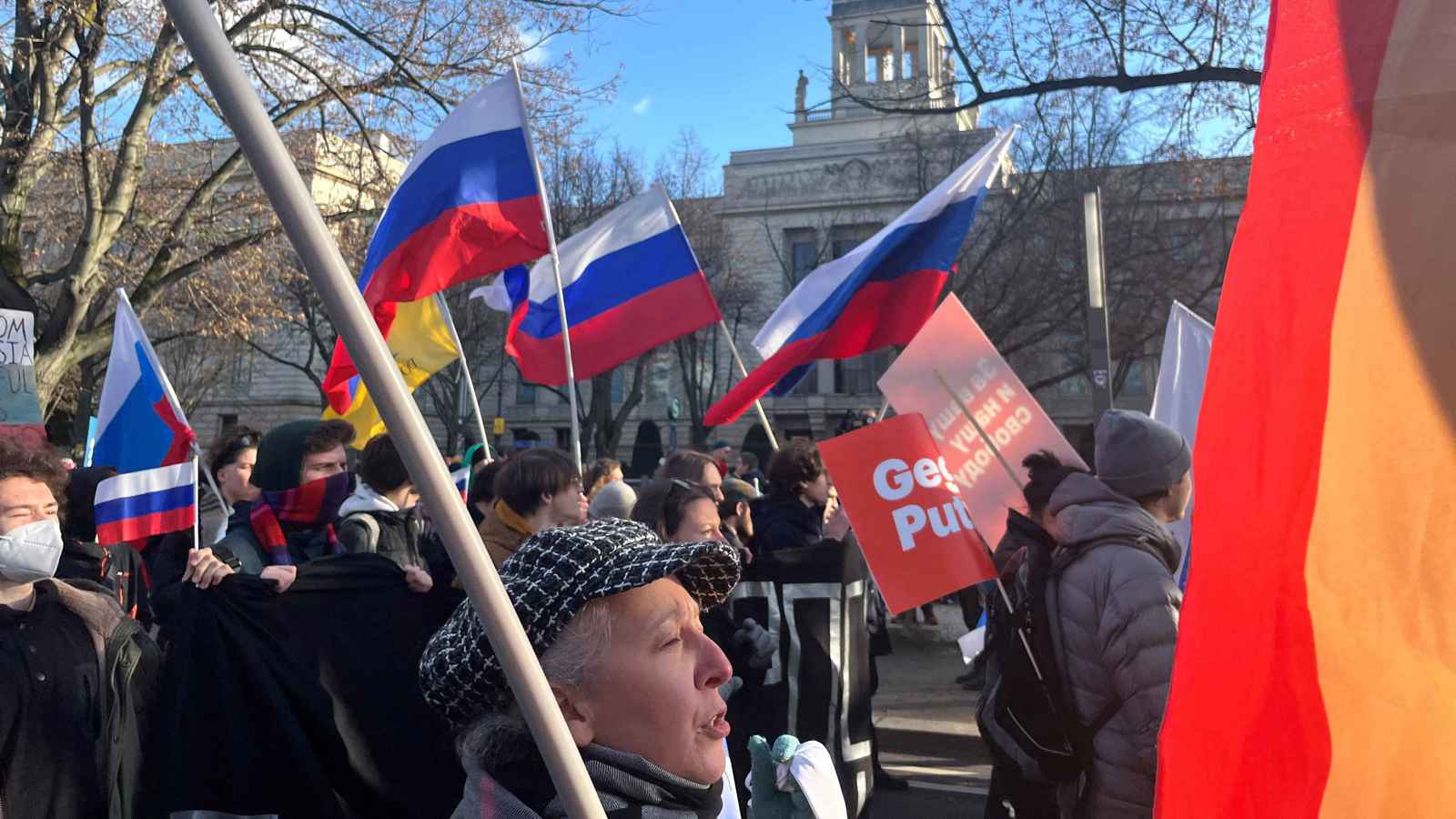 أرملة نافالني تقود مسيرة ببرلين ضد الحرب الروسية