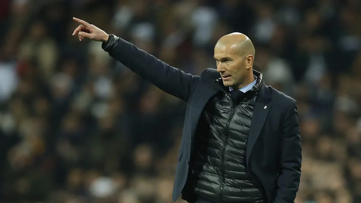 زين الدين زيدان على رادار باريس سان جيرمان