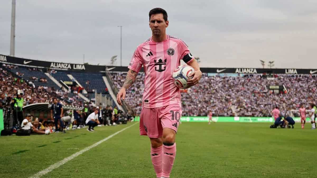 هل ينضم ليونيل ميسي إلى ضمك السعودي؟ 